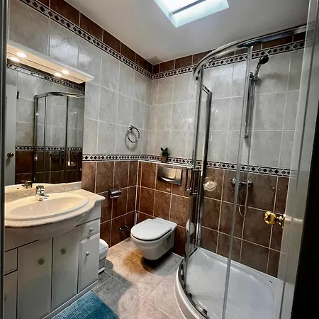 Queen Amanay - Terrazza, Confortevole, Tranquillo, Wi-fi, Ac Apartment *