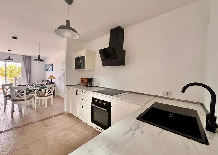 Queen Amanay - Terrazza, Confortevole, Tranquillo, Wi-fi, Ac